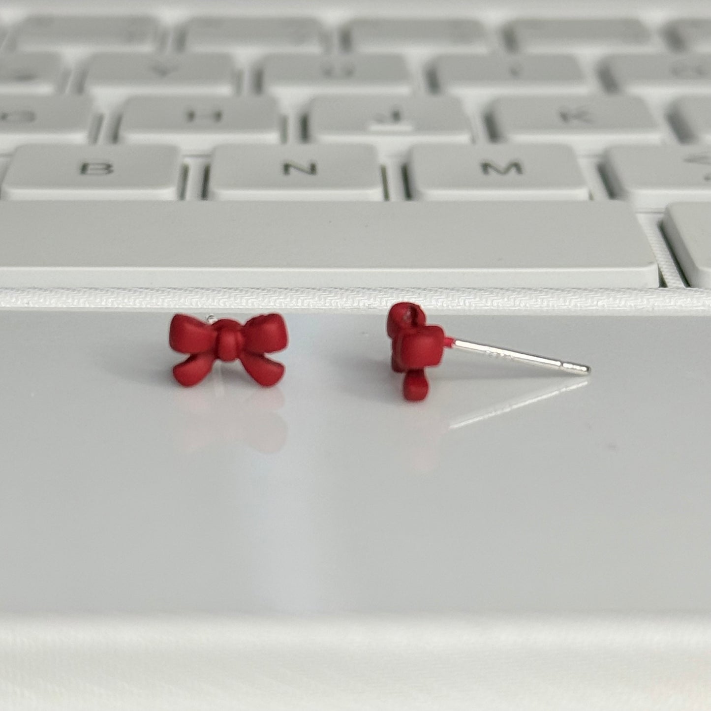 Red Bow